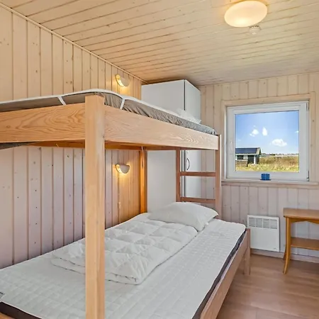 Loryleimis - 300m From The Sea By Interhome